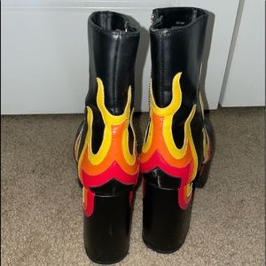 *sold out 4ever* Fire Booties